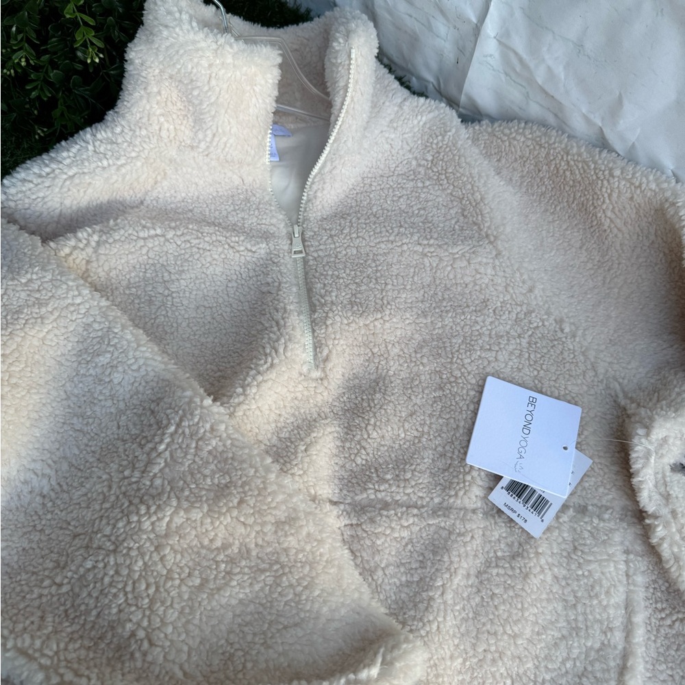 Beyond Yoga Cream Sherpa Half-Zip Pullover - Picture 8 of 13